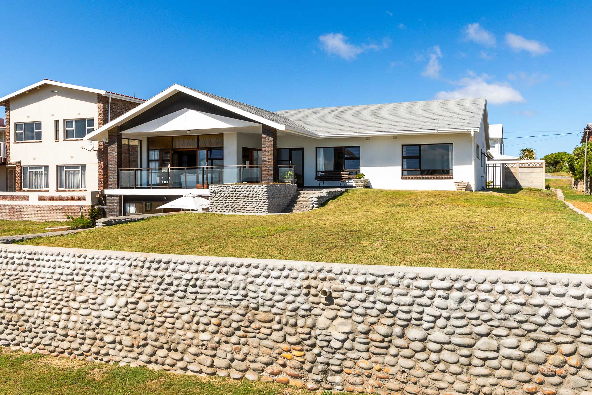 6 Bedroom Property for Sale in Stilbaai Wes Western Cape